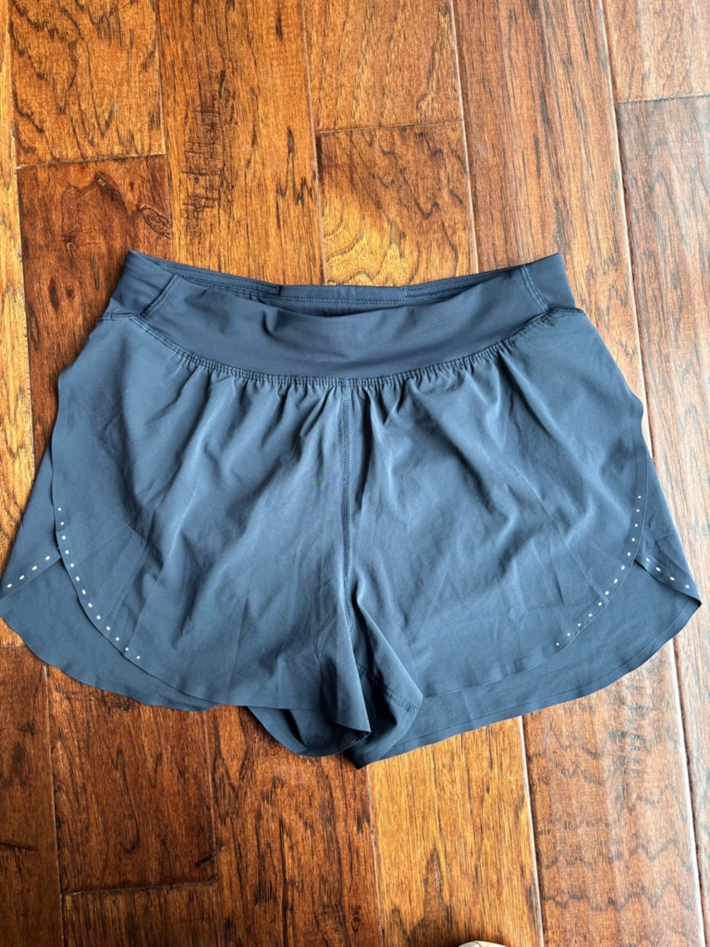 Lululemon fast and free shorts - Picture 2 of 4